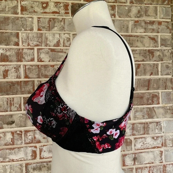 Secret Treasures Black Red Floral - Picture 7 of 9